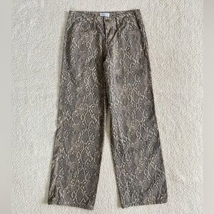 Lovefire Tan Snake animal Prints jeans barrel size 5 casual